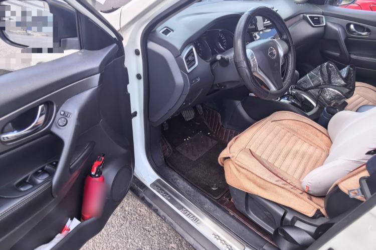 Used Nissan X-Trail 2015 2.0L CVT Comfort MAX Edition 2WD Driver Seat