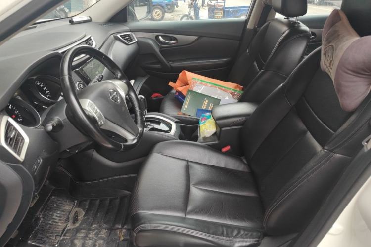 Used Nissan X-Trail 2015 2.0L CVT Comfort MAX Edition 2WD Driver Seat