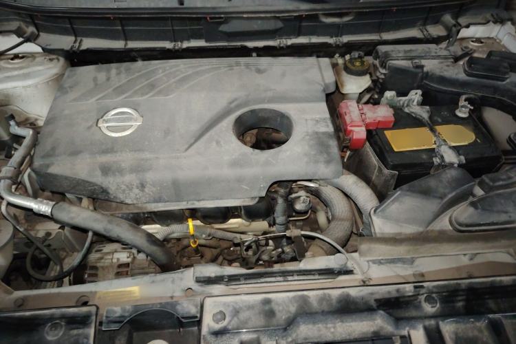Used Nissan X-Trail 2015 2.0L CVT Comfort MAX Edition 2WD Engine Bay