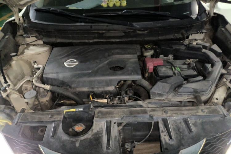 Used Nissan X-Trail 2015 2.0L CVT Comfort MAX Edition 2WD Engine Bay