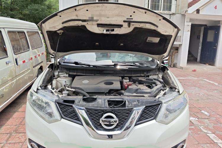 Used Nissan X-Trail 2015 2.0L CVT Comfort MAX Edition 2WD Engine Bay