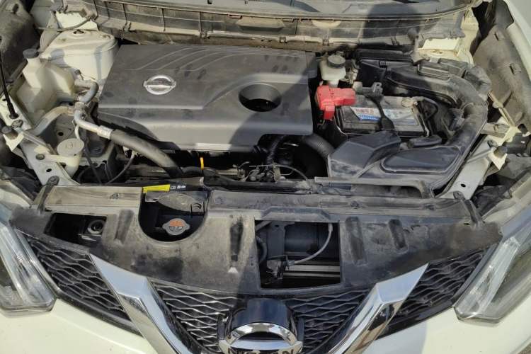 Used Nissan X-Trail 2015 2.0L CVT Comfort MAX Edition 2WD Engine Bay