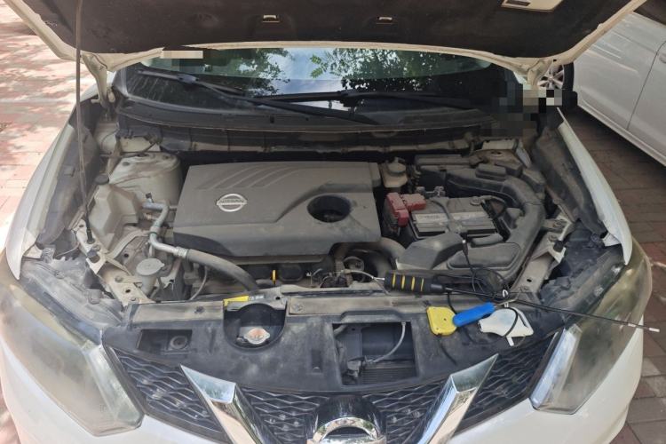 Used Nissan X-Trail 2015 2.0L CVT Comfort MAX Edition 2WD Engine Bay
