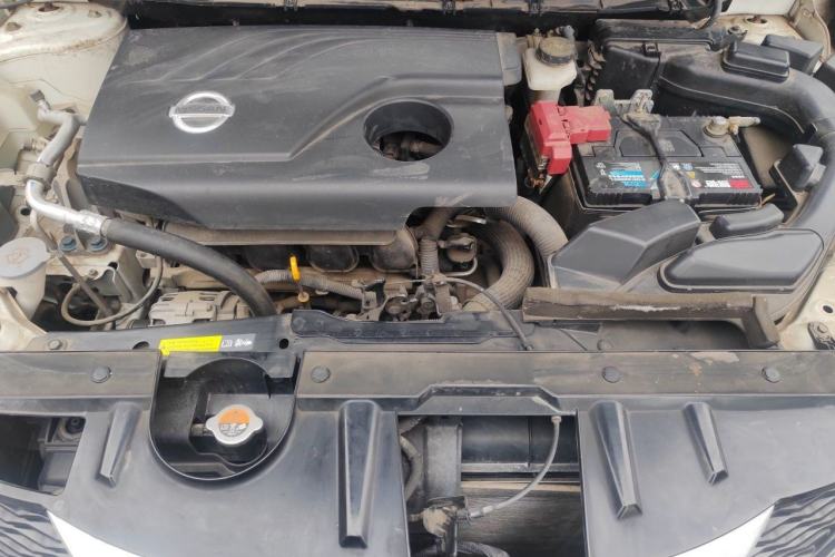 Used Nissan X-Trail 2015 2.0L CVT Comfort MAX Edition 2WD Engine Bay