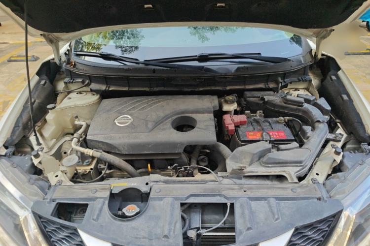 Used Nissan X-Trail 2015 2.0L CVT Comfort MAX Edition 2WD Engine Bay