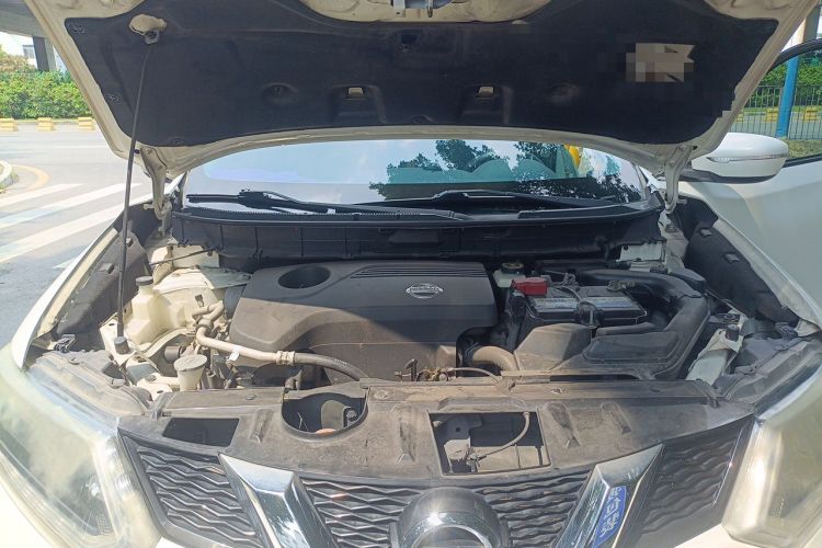 Used Nissan X-Trail 2015 2.5L CVT Leading MAX Edition 4WD Engine Bay