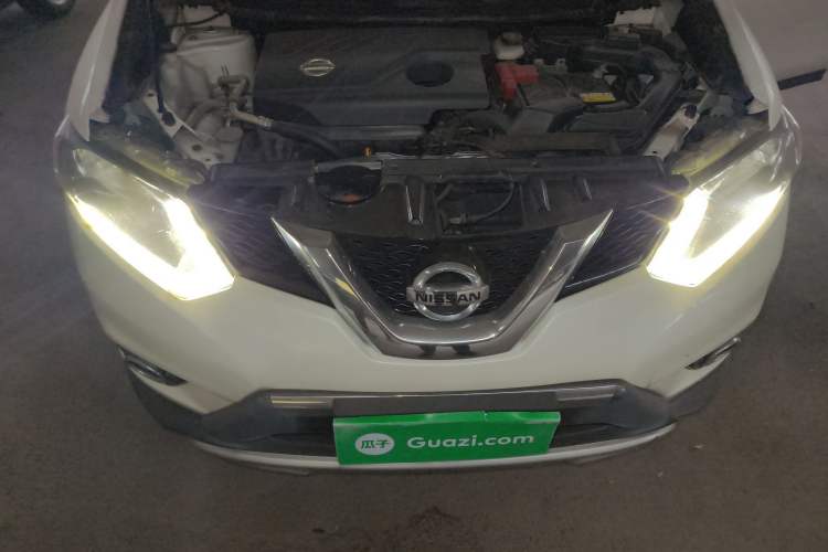 Used Nissan X-Trail 2015 2.0L CVT Comfort MAX Edition 2WD Engine Bay