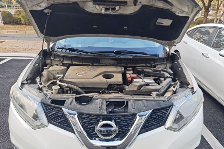 Used Nissan X-Trail 2015 2.0L CVT Comfort MAX Edition 2WD Engine Bay