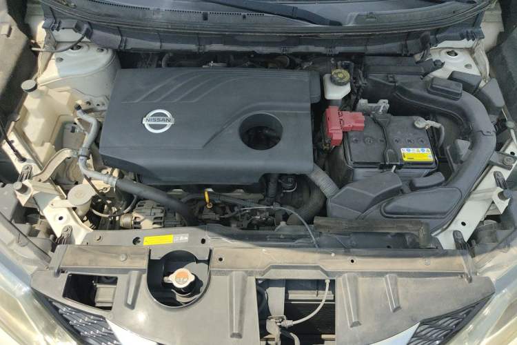 Used Nissan X-Trail 2015 2.0L CVT Comfort MAX Edition 2WD Engine Bay