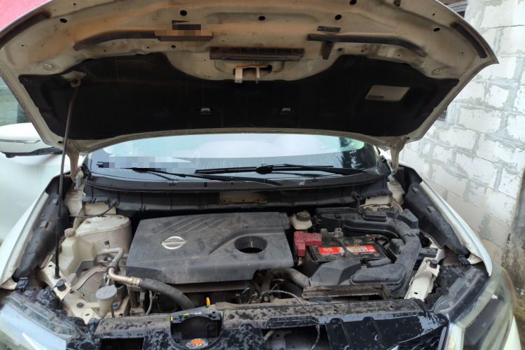 Used Nissan X-Trail 2015 2.0L CVT Comfort MAX Edition 2WD Engine Bay