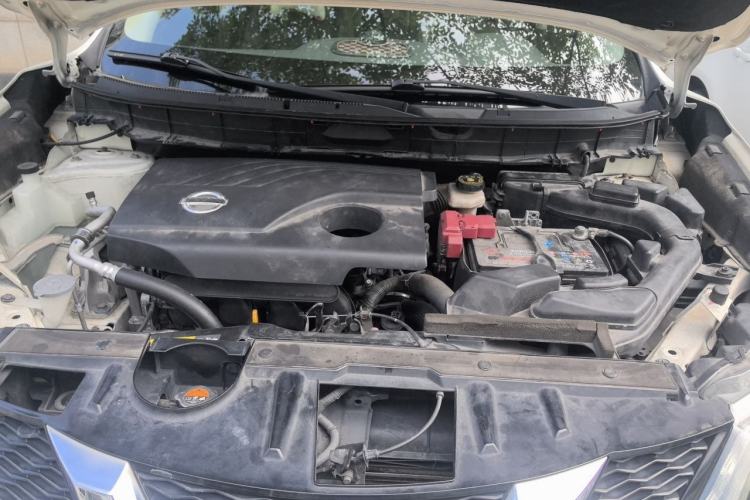Used Nissan X-Trail 2015 2.0L CVT Comfort MAX Edition 2WD Engine Bay