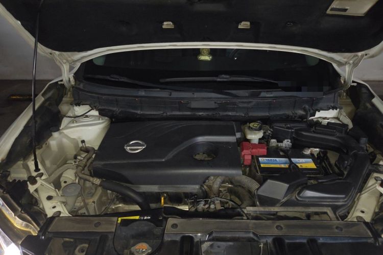 Used Nissan X-Trail 2015 2.0L CVT Comfort MAX Edition 2WD Engine Bay