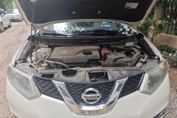Used Nissan X-Trail 2015 2.0L CVT Comfort MAX Edition 2WD Engine Bay