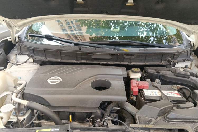 Used Nissan X-Trail 2015 2.0L CVT Comfort MAX Edition 2WD Engine Bay