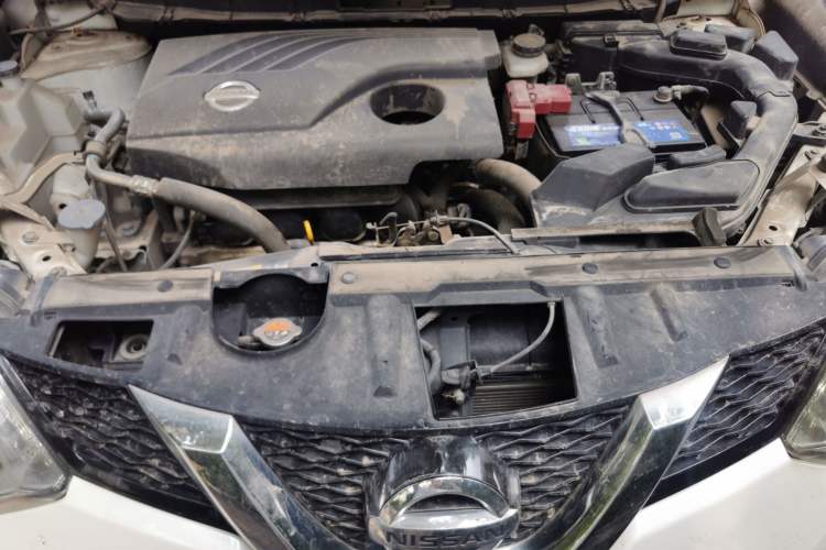Used Nissan X-Trail 2015 2.0L CVT Comfort MAX Edition 2WD Engine Bay
