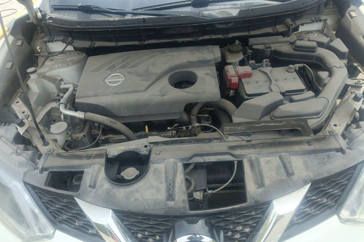 Used Nissan X-Trail 2015 2.0L CVT Comfort MAX Edition 2WD Engine Bay