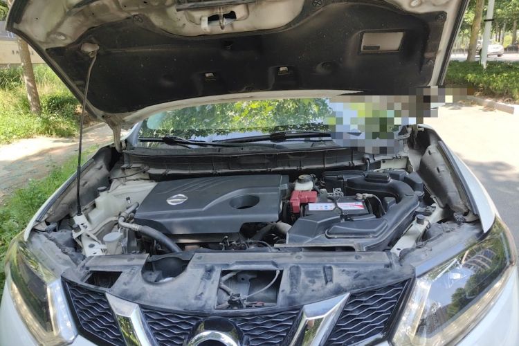 Used Nissan X-Trail 2015 2.0L CVT Comfort MAX Edition 2WD Engine Bay