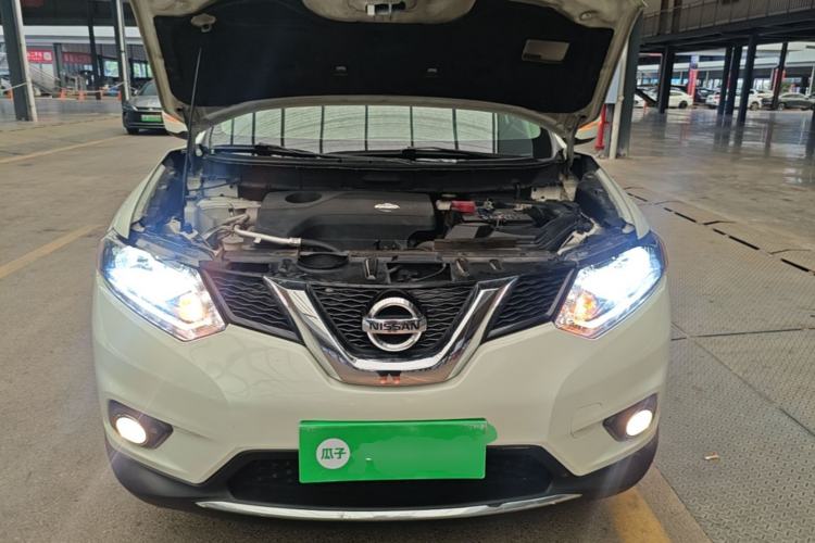 Used Nissan X-Trail 2015 2.5L CVT Leading MAX Edition 4WD Engine Bay