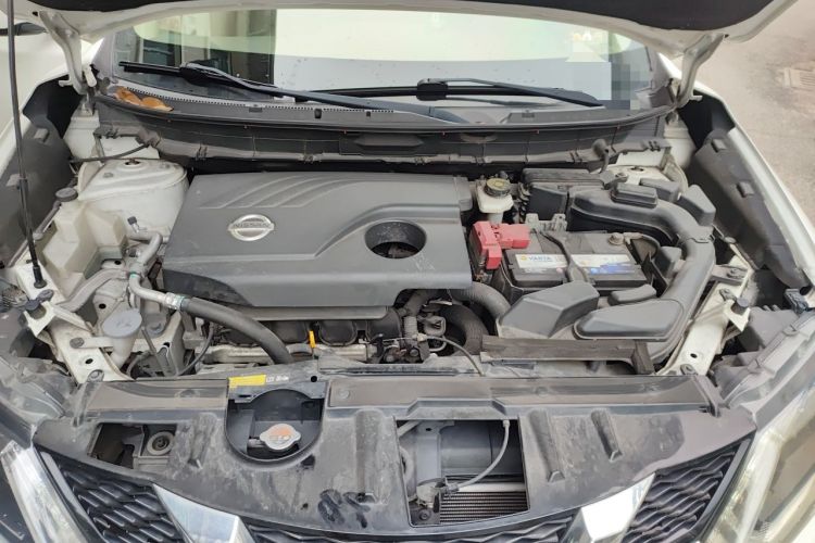 Used Nissan X-Trail 2015 2.0L CVT Comfort MAX Edition 2WD Engine Bay