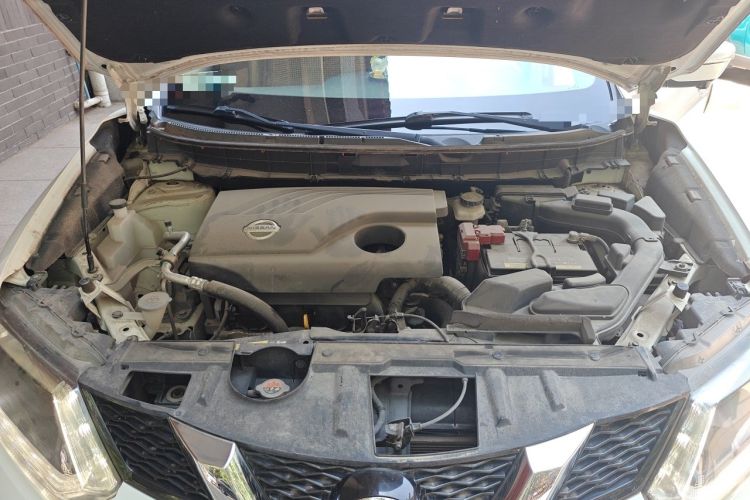 Used Nissan X-Trail 2015 2.0L CVT Comfort MAX Edition 2WD Engine Bay