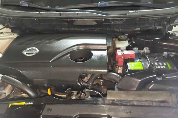 Used Nissan X-Trail 2015 2.0L CVT Comfort MAX Edition 2WD Engine Bay