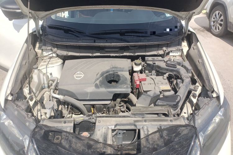 Used Nissan X-Trail 2015 2.0L CVT Comfort MAX Edition 2WD Engine Bay