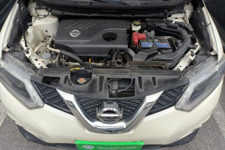 Used Nissan X-Trail 2015 2.0L CVT Comfort MAX Edition 2WD Engine Bay