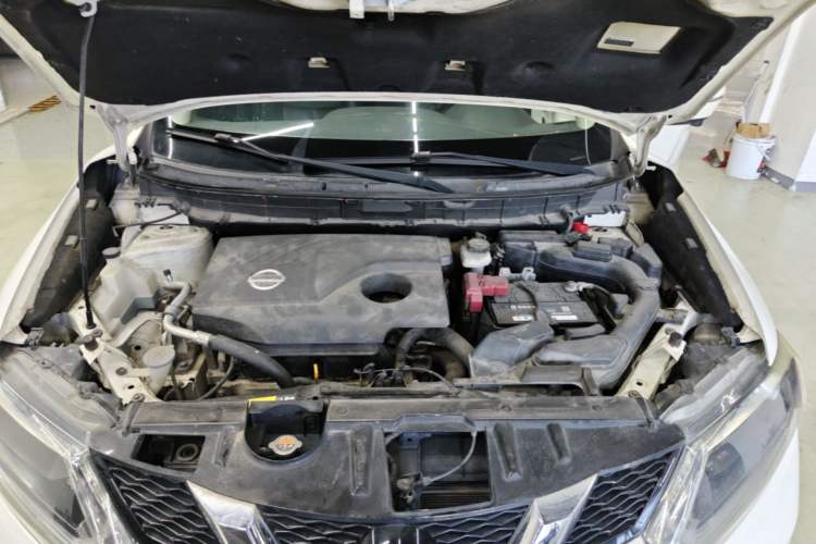 Used Nissan X-Trail 2015 2.0L CVT Comfort MAX Edition 2WD Engine Bay