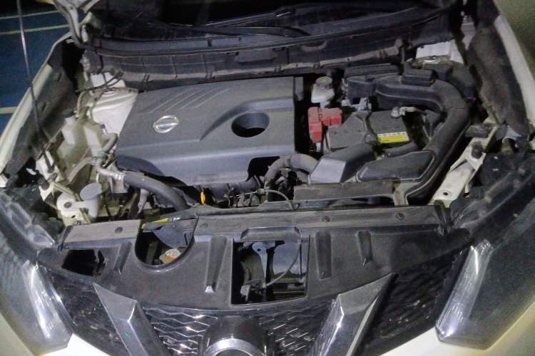 Used Nissan X-Trail 2015 2.0L CVT Comfort MAX Edition 2WD Engine Bay