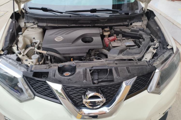 Used Nissan X-Trail 2015 2.0L CVT Comfort MAX Edition 2WD Engine Bay