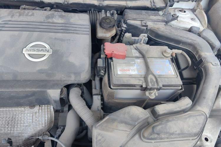 Used Nissan X-Trail 2015 2.5L CVT Leading MAX Edition 4WD Engine Bay Left