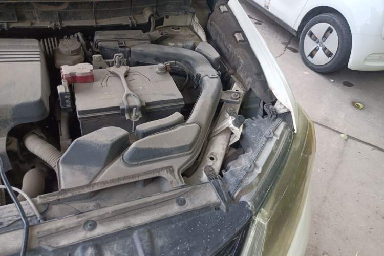 Used Nissan X-Trail 2015 2.5L CVT Leading MAX Edition 4WD Engine Bay Left