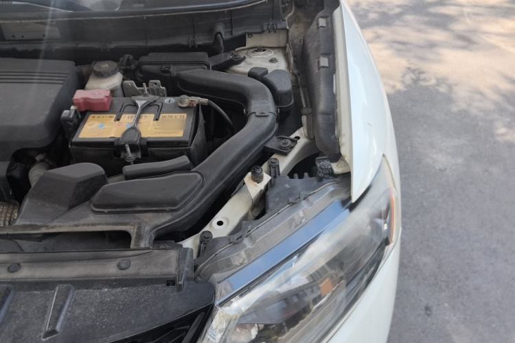 Used Nissan X-Trail 2015 2.5L CVT Leading MAX Edition 4WD Engine Bay Left
