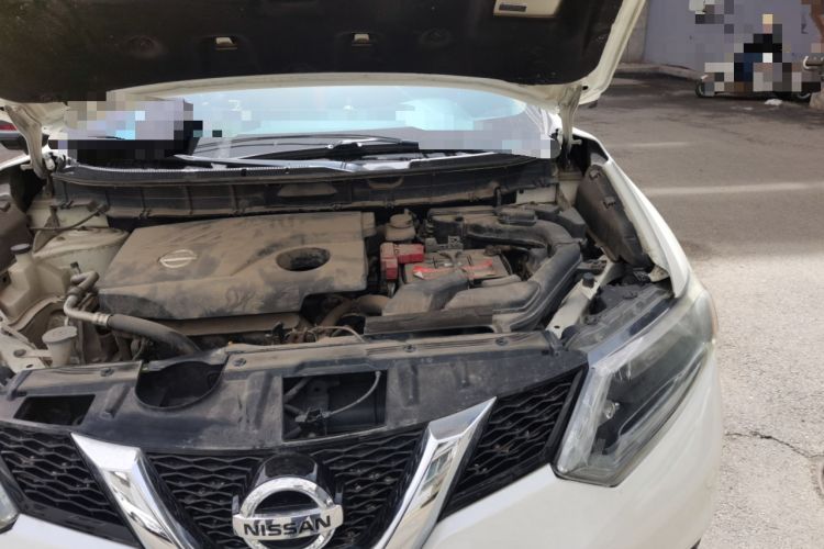 Used Nissan X-Trail 2015 2.0L CVT Comfort MAX Edition 2WD Engine Bay Left