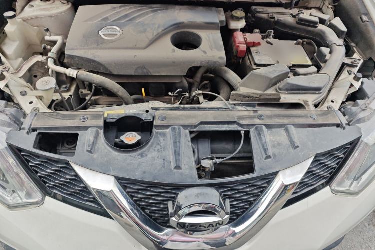 Used Nissan X-Trail 2015 2.0L CVT Comfort MAX Edition 2WD Engine Bay