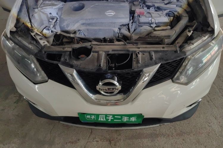 Used Nissan X-Trail 2015 2.5L CVT Leading MAX Edition 4WD Engine Bay