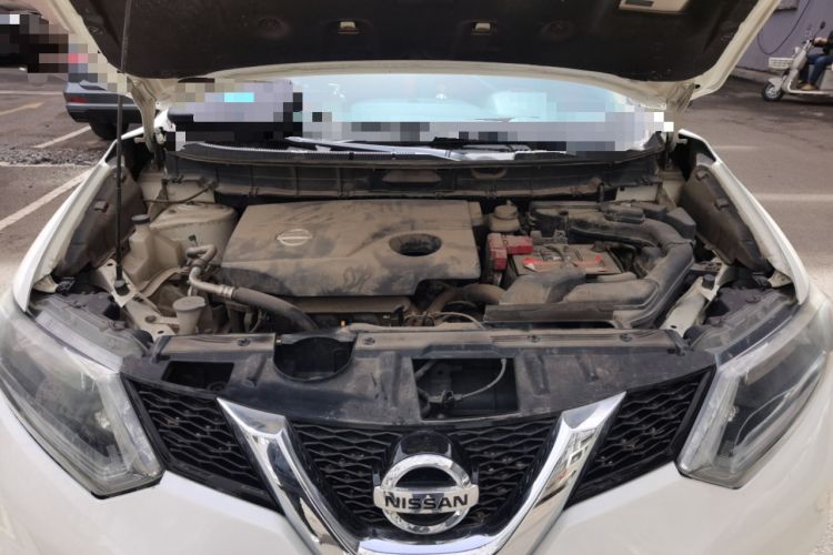 Used Nissan X-Trail 2015 2.0L CVT Comfort MAX Edition 2WD Engine Bay