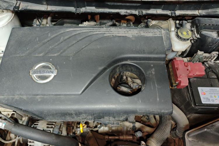 Used Nissan X-Trail 2015 2.0L CVT Comfort MAX Edition 2WD Engine Bay