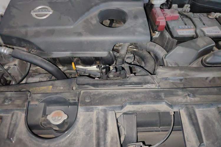Used Nissan X-Trail 2015 2.0L CVT Comfort MAX Edition 2WD Engine Bay