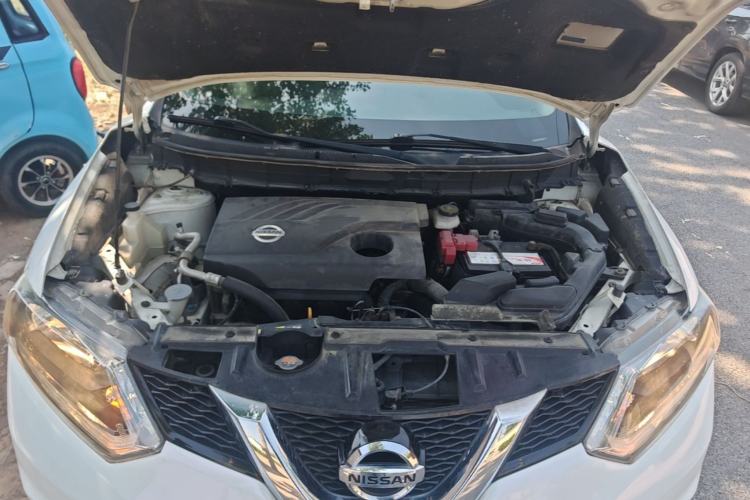 Used Nissan X-Trail 2015 2.0L CVT Comfort MAX Edition 2WD Engine Bay