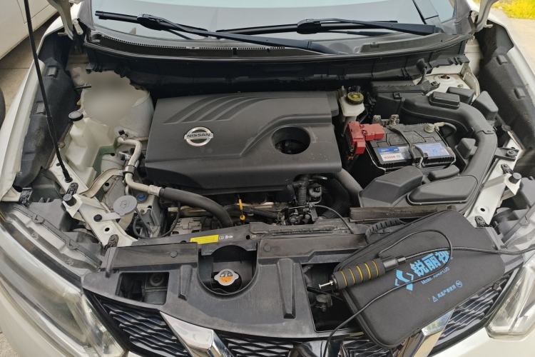 Used Nissan X-Trail 2015 2.0L CVT Comfort MAX Edition 2WD Engine Bay