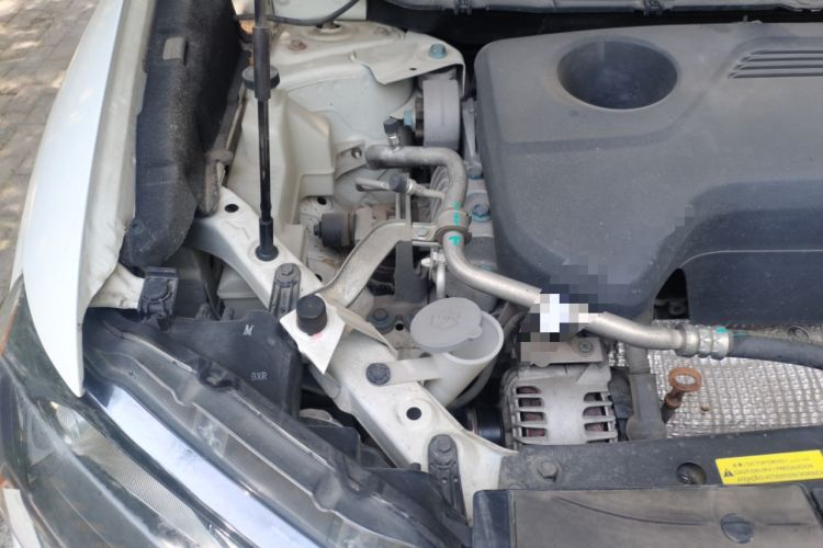 Used Nissan X-Trail 2015 2.5L CVT Leading MAX Edition 4WD Engine Bay Right