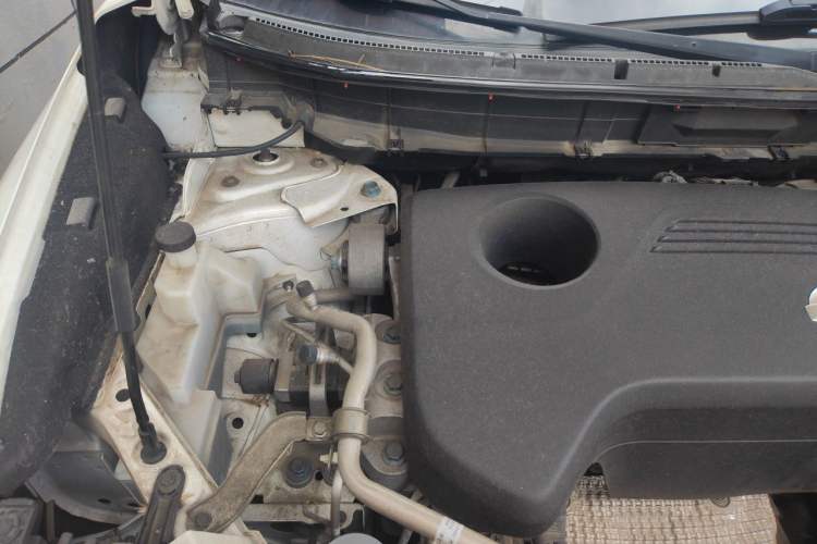 Used Nissan X-Trail 2015 2.5L CVT Leading MAX Edition 4WD Engine Bay Right