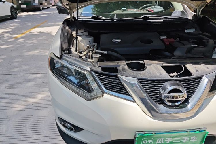 Used Nissan X-Trail 2015 2.0L CVT Comfort MAX Edition 2WD Engine Bay Right