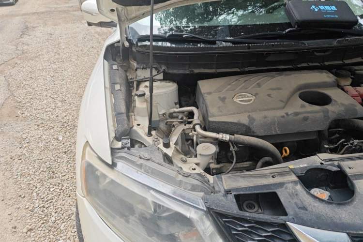Used Nissan X-Trail 2015 2.0L CVT Comfort MAX Edition 2WD Engine Bay Right