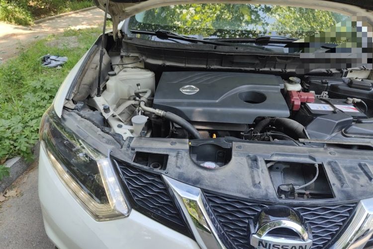 Used Nissan X-Trail 2015 2.0L CVT Comfort MAX Edition 2WD Engine Bay Right