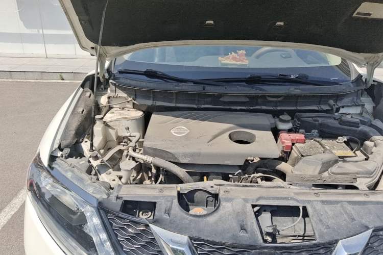 Used Nissan X-Trail 2015 2.0L CVT Comfort MAX Edition 2WD Engine Bay Right
