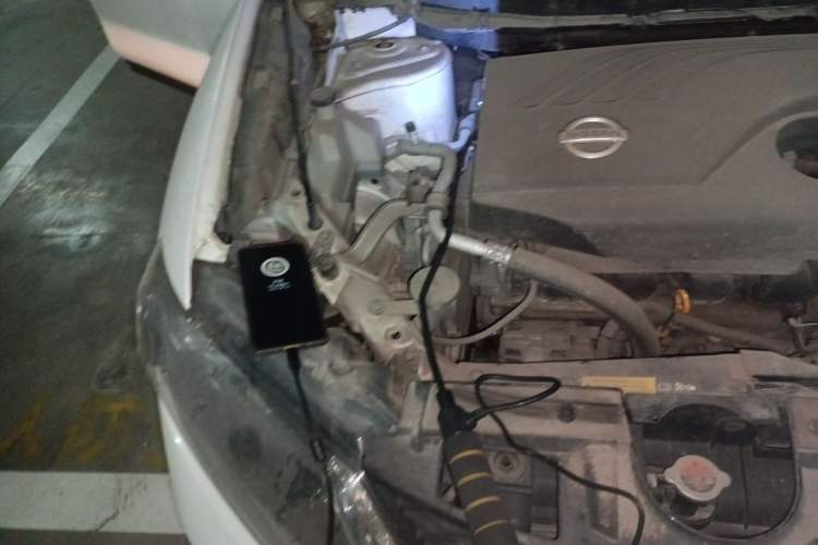 Used Nissan X-Trail 2015 2.0L CVT Comfort MAX Edition 2WD Engine Bay Right