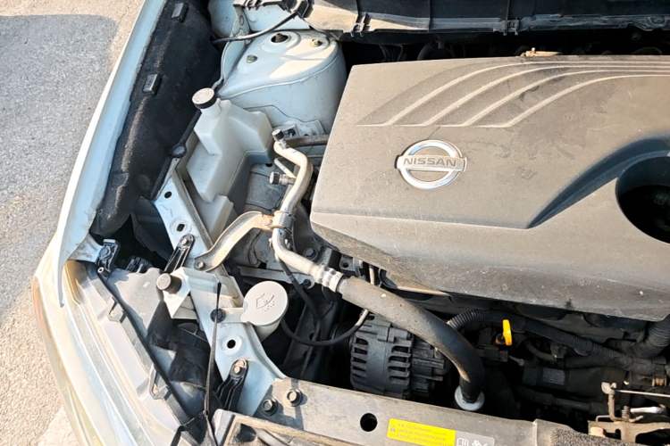 Used Nissan X-Trail 2015 2.0L CVT Comfort MAX Edition 2WD Engine Bay Right