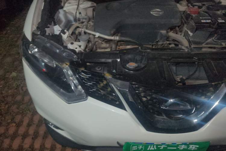 Used Nissan X-Trail 2015 2.5L CVT Leading MAX Edition 4WD Engine Bay Right